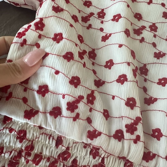 Code Mode Embroidered Crop Top - Picture 9 of 10